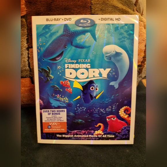 Finding Dory Blu ray - Picture 1 of 2